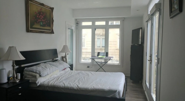Gardens at Queen Luxury One Bedroom, Varaa Hotelli Toronto 