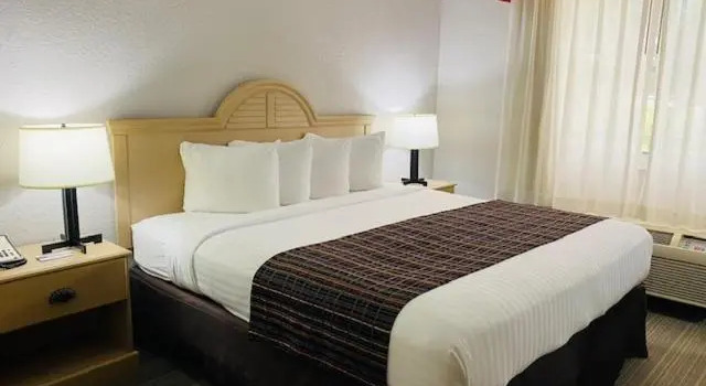 Номер Standard The Palms Inn & Suites Miami, Kendall, FL