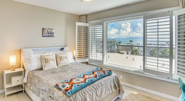 New Smyrna Beach Condo on Water: Rest, Swim & Play, Забронировать Апартаменты/квартира Апартаменты Нью-Смирна-Бич, рядом с Пляж Нью-Смирна-Таун, Апартаменты/квартира