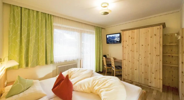 Bike & Ski Hotel Unterellmau