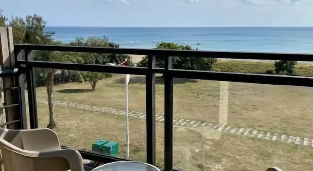 Четырёхместный номер Comfort с балконом и с видом на океан LoveSea 126 Beach Inn