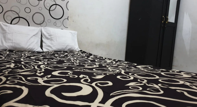 Economy room OYO Life 92622 Jatiluhur Kost Syariah