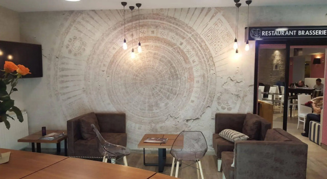 Logis Hotel des Bourbons Montluçon Climatisé, Забронировать Отель Отели Монлюсон с парковкой, рядом с Музей популярной музыки, Парковка