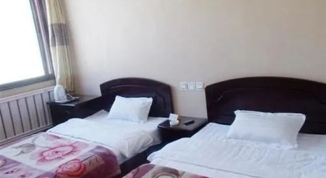 Wutaishan Zhongbao Hotel Second Branch, Rezerwuj Hotel Hotele w Wutaishan z parkingiem, Parking