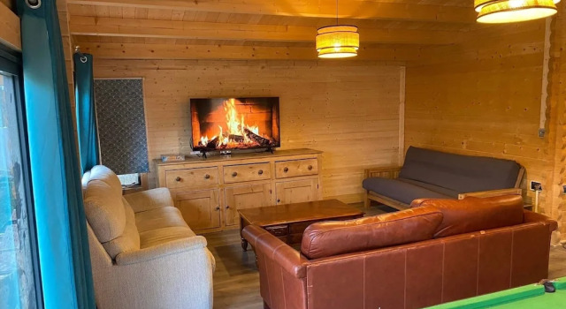 Номер Standard Inviting 2-bedroom Cabin in Ashton Under Hill