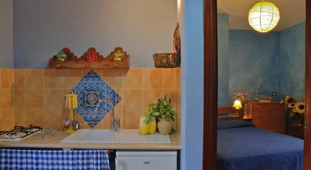 Clelia Case Centro Storico, Book Hotel Hotels & Accommodations in Ustica, Hotel