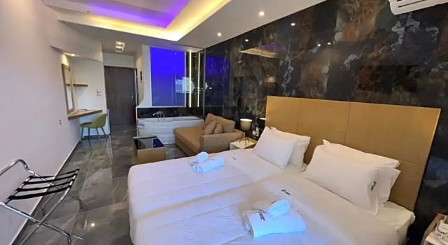 Полулюкс с видом на бассейн Vanisko Hotel