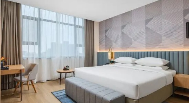Люкс Deluxe Country Inn & Suites by Radisson Hotel (Pingyao Gucheng)