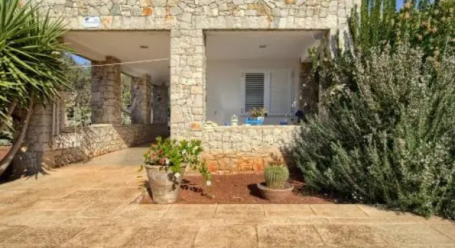 Villa La Pizzica by LoveSud, Varaa Villa Mökit kohteessa Patu, Mökki