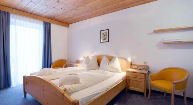 Двухместный номер Standard с балконом Good Life Hotel Zirm