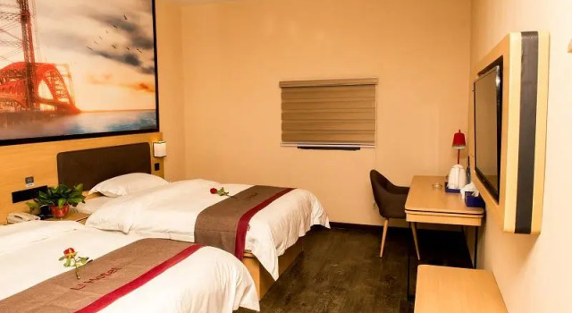 Thank Inn Hotel Guizhou Liupanshui Shuicheng Ancient City, Book Hotel Hoteller i Shuicheng med parkering, Parkering