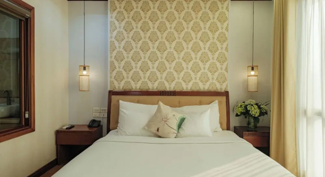 Двухместный номер Classic Sunset Westlake Hanoi Hotel