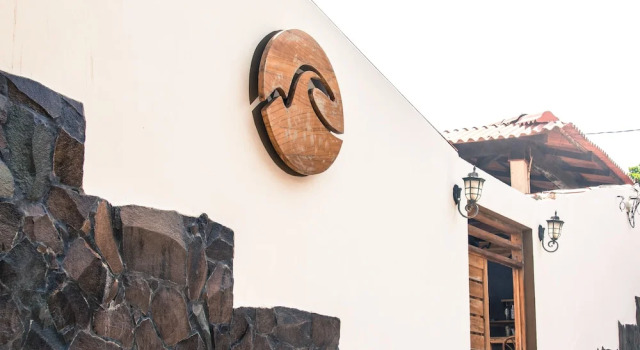 Ast Surf Hotel