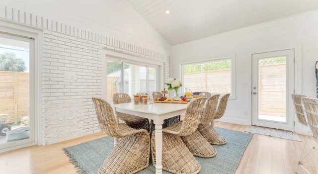 Коттедж Twin Fin by Avantstay Walk to the Beach - Chic 30A Retreat