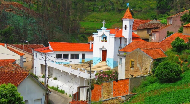 House With one Bedroom in Vale de Colméias, With Furnished Terrace and