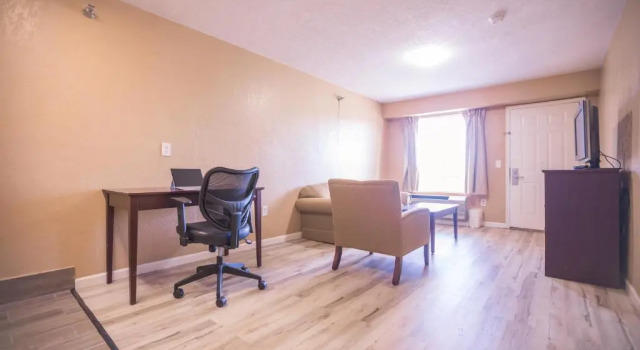 Двухместный люкс The Crossroads Hotel and Suites Irving