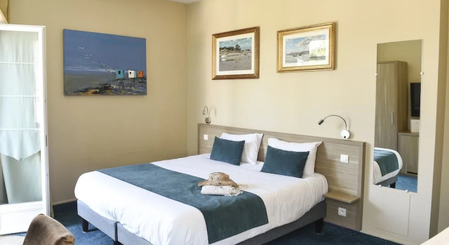 Номер Premium The Originals Boutique Hôtel La Villa Ouest & Spa