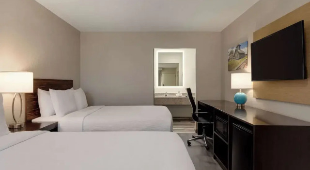 Четырёхместный номер Standard Baymont By Wyndham Emporia Va