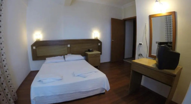 Двухместный номер Standard с балконом Hotel Berlin