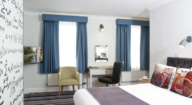 Regent Hotel, Varaa Hotelli Cambridge Britannia, lähellä Trinity College Cambridge