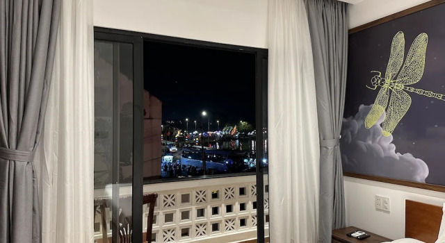 Двухместный номер Deluxe с балконом и с видом на реку The Present River Villa Hoi An