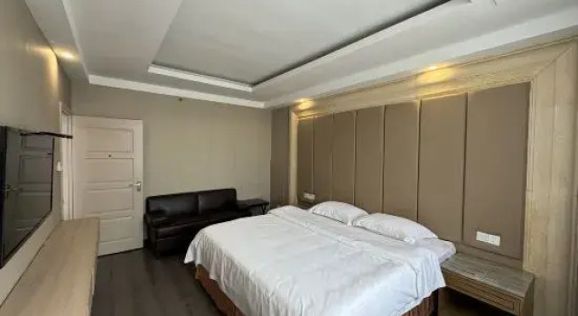Люкс Wufangchu Art Hotel (Zhongnan Hospital Subway Station Branch of Hubei Provincial Museum)