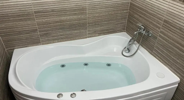 Апартаменты Lovely flat with bathtub 5 mins from center