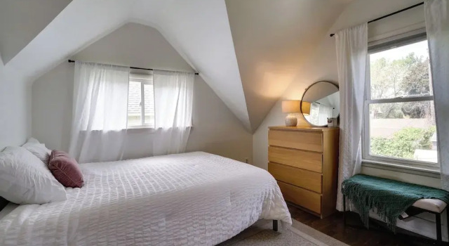 Pet-friendly Saint Paul Home Near Allianz Field!, Varaa Hotelli Hotellit Minnesota pysäköinnillä, Pysäköinti