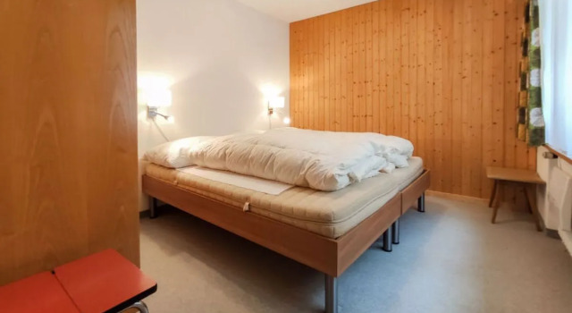 Apartment Esther Orosei, Book Apartment Davos Grisons