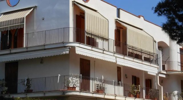 Casa La Pergola, Book Apartment Hotels in Sicily with Parking, Parking
