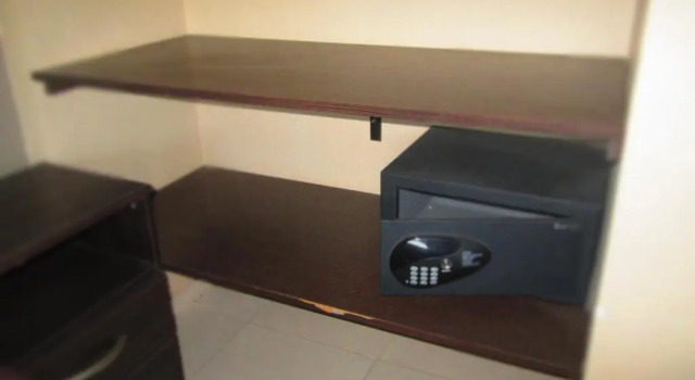 Четырёхместный номер Standard Hotel Llota Queens en Frias