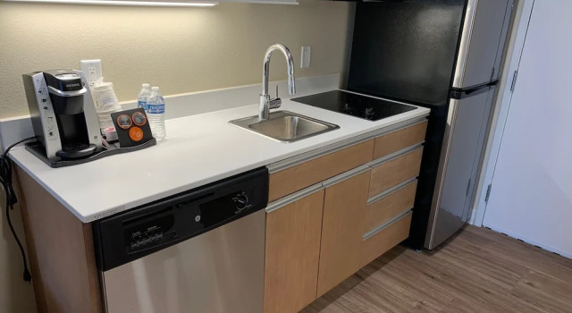 Люкс c 1 комнатой Hawthorn Extended Stay by Wyndham Monahans