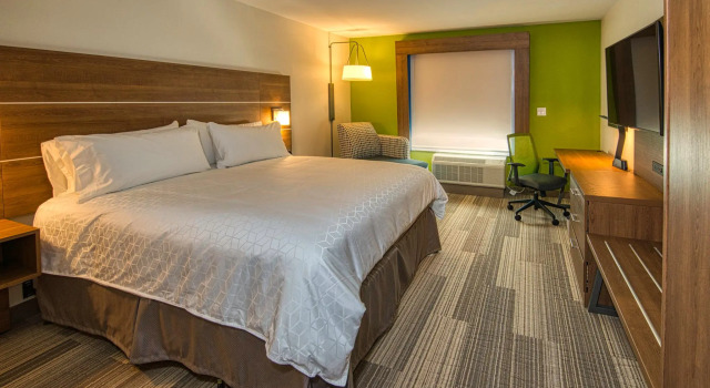 Двухместный люкс Holiday Inn Express & Suites - Lincoln Downtown by IHG