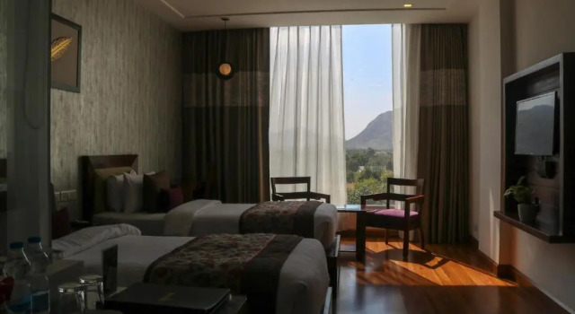 Двухместный номер Deluxe с видом на горы Brahma Horizon Hotel & Spa - Pushkar