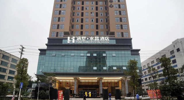 Green Oriental Hotel (Shenzhen Pinghu South China City Hehua subway station), Rezerwuj Hotel Hotele w Shenzhen z parkingiem, Parking