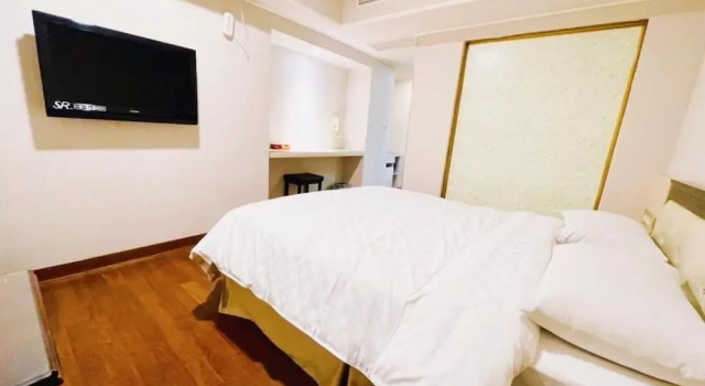 Номер Classic Spring Art Hotel