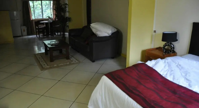 Одноместный люкс Pacific Gardens Hotel