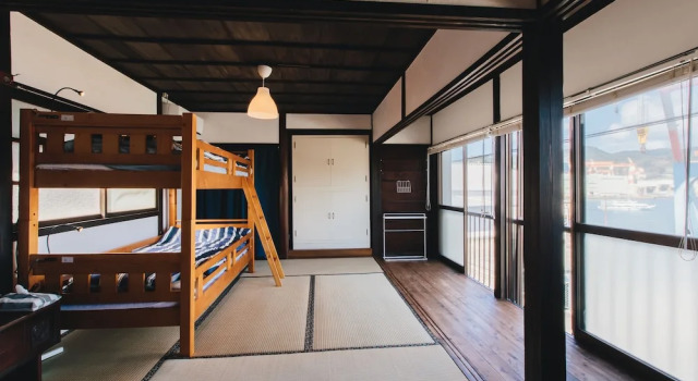 Hostel Dockhouse