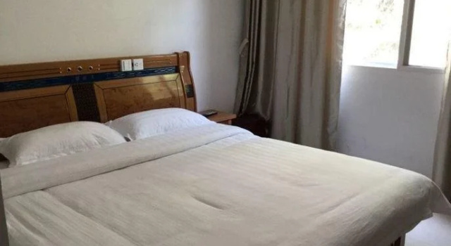 Hongxiang Express Hotel, Prenota Hotel Hotel a Anhui con parcheggio, Parcheggio