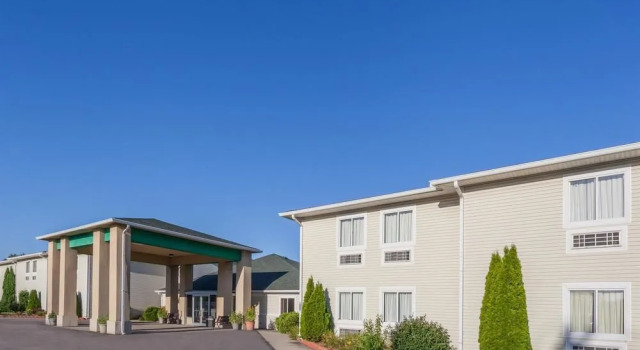 Days Inn & Suites Dundee, Boek Hotel Dundee Michigan