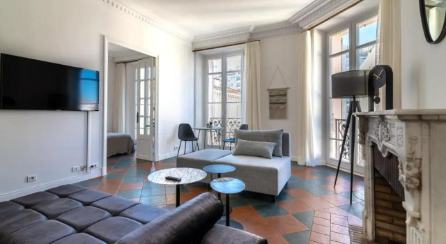 La Guitare 33 - Nice And Spacious 1br Apartment in Center of Cannes, Right Behind Grand Hotel