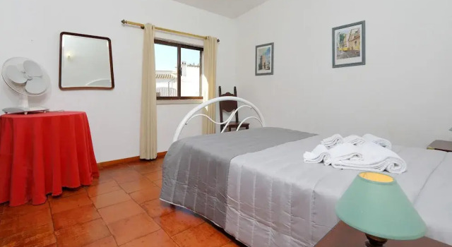 Casa das Anas by Hello Vacations, Rezerwuj Willa Hotele w Algarve z parkingiem, Parking