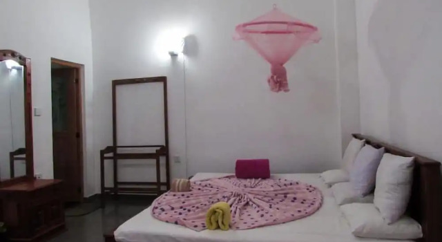 Номер Deluxe Adams Peak Inn
