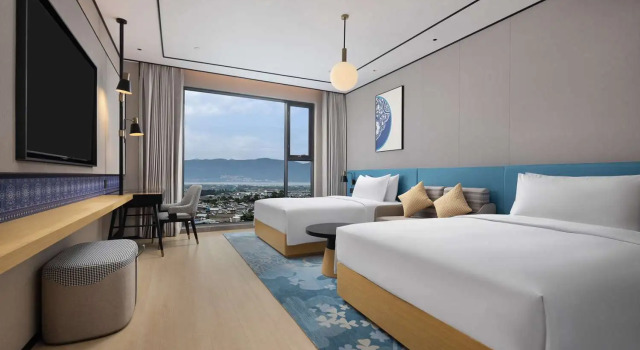 Двухместный номер Deluxe Hilton Garden Inn Dali Ancient City