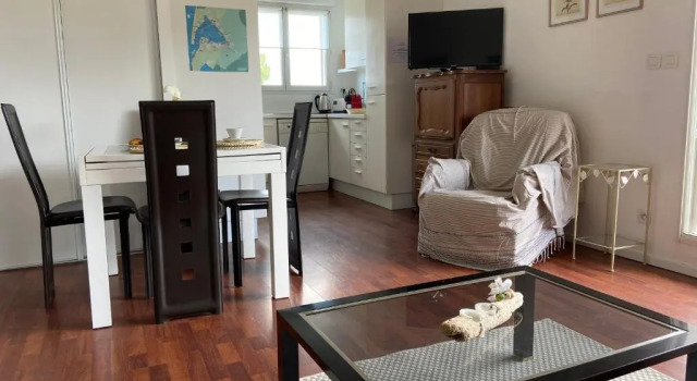 Charmant appartement T2 sur le Bassin D'Arcachon, Забронировать Апартаменты/квартира Отели Бассен-д'Аркашон с парковкой, Парковка