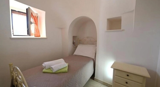 Holiday home with pool in Cisternino