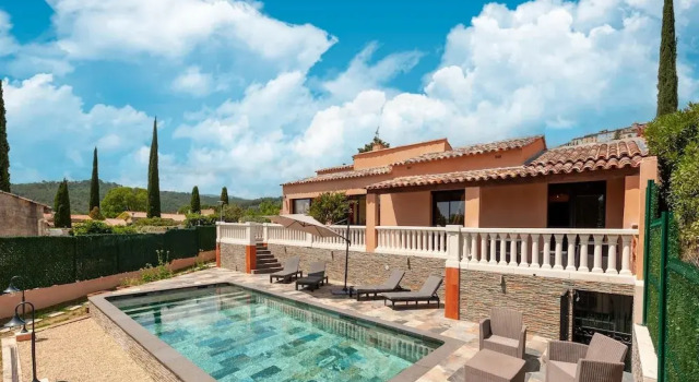 Villa in Callian With Heated Pool and Golf Nearby, Забронировать Вилла Виллы Кальяна, Вилла