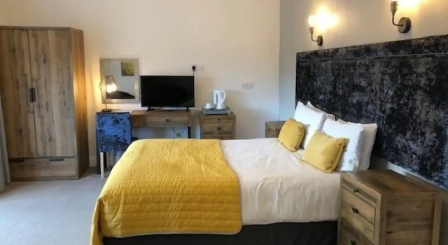 Oxgang Kitchen Bar & Rooms, Book Hotel Hoteller i Stirlingshire med parkering, Parkering