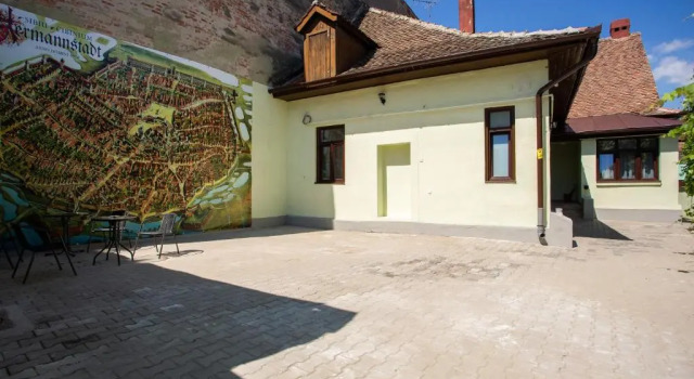 1790 Margarethengasse Guesthouse, Забронировать Отель Недорогие отели Сибиу, рядом с The Council Tower of Sibiu, недорого