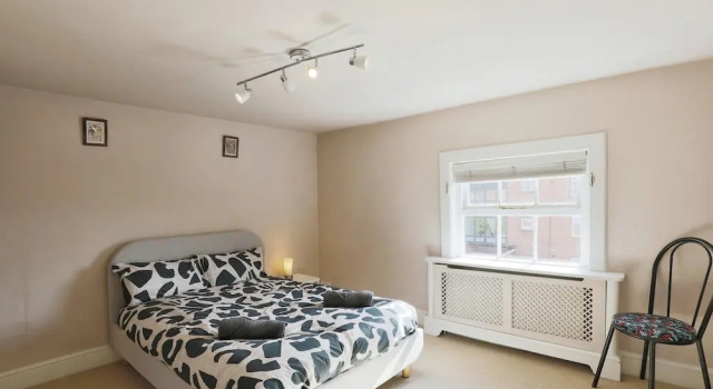 Charming 4-Bed Georgian Home in Central Worcester, Забронировать Отель Вустер Вустершир